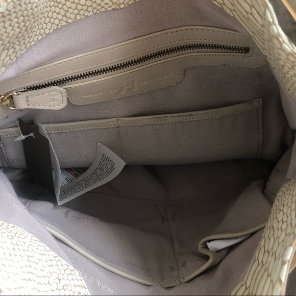 New NWT Halston Heritage cream beige leather croc patent shoulder hobo bag - Picture 5 of 10